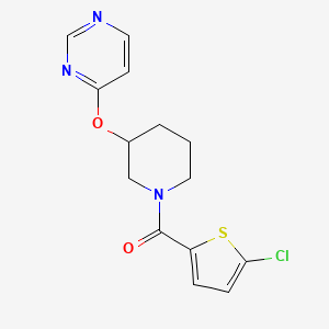 molecular formula C14H14ClN3O2S B2599923 (5-Chlorothiophen-2-yl)(3-(pyrimidin-4-yloxy)piperidin-1-yl)methanone CAS No. 2034472-02-9