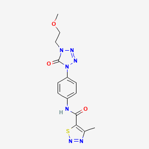molecular formula C14H15N7O3S B2599942 N-(4-(4-(2-methoxyethyl)-5-oxo-4,5-dihydro-1H-tetrazol-1-yl)phenyl)-4-methyl-1,2,3-thiadiazole-5-carboxamide CAS No. 1396798-31-4