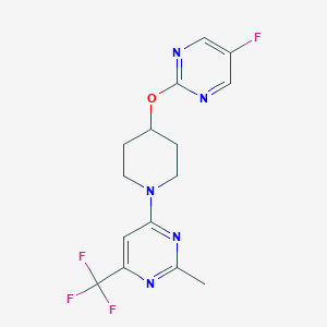 molecular formula C15H15F4N5O B2600277 4-[4-(5-Fluoropyrimidin-2-yl)oxypiperidin-1-yl]-2-methyl-6-(trifluoromethyl)pyrimidine CAS No. 2380072-15-9