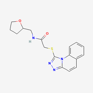 molecular formula C17H18N4O2S B2600470 N-(氧杂环己烷-2-基甲基)-2-([1,2,4]三唑并[4,3-a]喹啉-1-基硫代)乙酰胺 CAS No. 671199-20-5