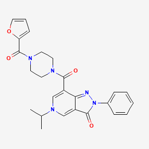 molecular formula C25H25N5O4 B2603074 7-(4-(furan-2-carbonyl)piperazine-1-carbonyl)-5-isopropyl-2-phenyl-2H-pyrazolo[4,3-c]pyridin-3(5H)-one CAS No. 1040647-87-7