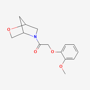 molecular formula C14H17NO4 B2603110 1-(2-氧杂-5-氮杂双环[2.2.1]庚烷-5-基)-2-(2-甲氧基苯氧基)乙酮 CAS No. 2034454-38-9