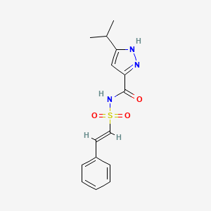 molecular formula C15H17N3O3S B2604146 N-[(E)-2-苯乙烯基]磺酰基-5-丙-2-基-1H-吡唑-3-甲酰胺 CAS No. 1798897-21-8