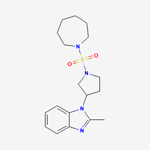 molecular formula C18H26N4O2S B2604898 1-[1-(azepane-1-sulfonyl)pyrrolidin-3-yl]-2-methyl-1H-1,3-benzodiazole CAS No. 2097898-77-4
