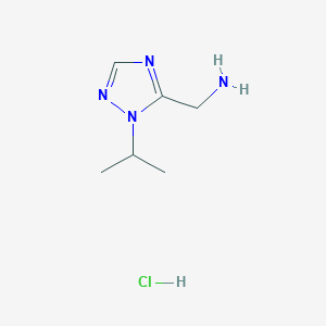 molecular formula C6H13ClN4 B2605553 (2-丙-2-基-1,2,4-三唑-3-基)甲胺;盐酸盐 CAS No. 2375271-05-7