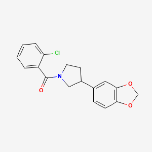 (3-(Benzo[d][1,3]dioxol-5-yl)pyrrolidin-1-yl)(2-chlorophenyl)methanone