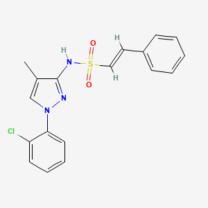molecular formula C18H16ClN3O2S B2605984 (E)-N-[1-(2-Chlorophenyl)-4-methylpyrazol-3-YL]-2-phenylethenesulfonamide CAS No. 1798414-09-1