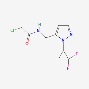 molecular formula C9H10ClF2N3O B2608010 2-Chloro-N-[[2-(2,2-difluorocyclopropyl)pyrazol-3-yl]methyl]acetamide CAS No. 2411278-93-6