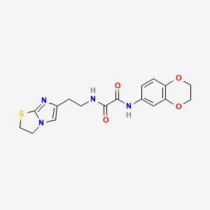 molecular formula C17H18N4O4S B2608188 N1-(2,3-二氢苯并[b][1,4]二恶英-6-基)-N2-(2-(2,3-二氢咪唑并[2,1-b]噻唑-6-基)乙基)草酰胺 CAS No. 899982-50-4