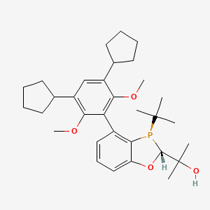 molecular formula C32H45O4P B2608278 2-((2R,3R)-3-(叔丁基)-4-(3,5-二环戊基-2,6-二甲氧基苯基)-2,3-二氢苯并[d][1,3]氧杂磷杂环-2-基)丙烷-2-醇 CAS No. 2416226-97-4
