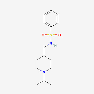 molecular formula C15H24N2O2S B2608287 N-((1-isopropylpiperidin-4-yl)methyl)benzenesulfonamide CAS No. 946291-53-8