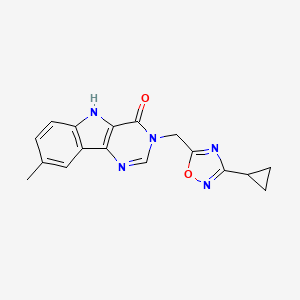 molecular formula C17H15N5O2 B2608574 3-[(3-cyclopropyl-1,2,4-oxadiazol-5-yl)methyl]-8-methyl-3,5-dihydro-4H-pyrimido[5,4-b]indol-4-one CAS No. 1111053-03-2
