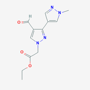 molecular formula C12H14N4O3 B2609483 2-(4-甲酰基-1'-甲基-1H,1'H-[3,4'-联吡唑]-1-基)乙酸乙酯 CAS No. 2095410-36-7