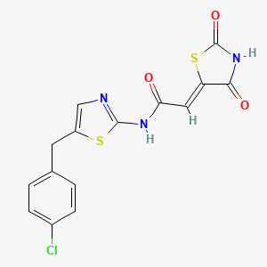 molecular formula C15H10ClN3O3S2 B2609641 (Z)-N-(5-(4-氯苄基)噻唑-2-基)-2-(2,4-二氧噻唑烷-5-亚甲基)乙酰胺 CAS No. 868237-84-7
