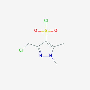 molecular formula C6H8Cl2N2O2S B2609762 3-(氯甲基)-1,5-二甲基-1H-吡唑-4-磺酰氯 CAS No. 2059927-80-7