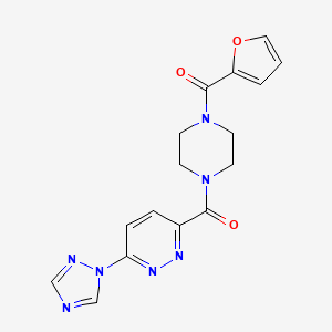 molecular formula C16H15N7O3 B2610025 (6-(1H-1,2,4-triazol-1-yl)pyridazin-3-yl)(4-(furan-2-carbonyl)piperazin-1-yl)methanone CAS No. 1448129-77-8