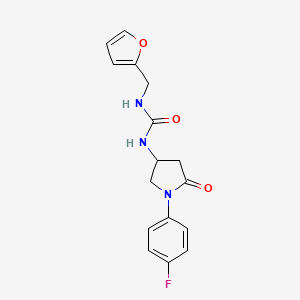 molecular formula C16H16FN3O3 B2610429 1-(1-(4-Fluorophenyl)-5-oxopyrrolidin-3-yl)-3-(furan-2-ylmethyl)urea CAS No. 891106-63-1