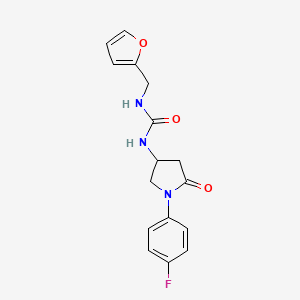 molecular formula C16H16FN3O3 B2610429 1-(1-(4-氟苯基)-5-氧代吡咯烷-3-基)-3-(呋喃-2-基甲基)脲 CAS No. 891106-63-1