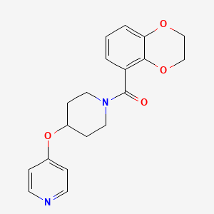 (2,3-Dihydrobenzo[b][1,4]dioxin-5-yl)(4-(pyridin-4-yloxy)piperidin-1-yl)methanone