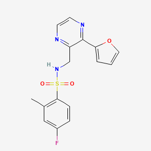 molecular formula C16H14FN3O3S B2611174 4-氟-N-((3-(呋喃-2-基)吡嗪-2-基)甲基)-2-甲基苯磺酰胺 CAS No. 2034428-38-9