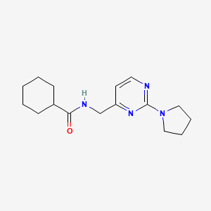 molecular formula C16H24N4O B2612574 N-((2-(pyrrolidin-1-yl)pyrimidin-4-yl)methyl)cyclohexanecarboxamide CAS No. 1797330-33-6