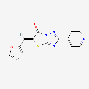 molecular formula C14H8N4O2S B2613937 (Z)-5-(furan-2-ylmethylene)-2-(pyridin-4-yl)thiazolo[3,2-b][1,2,4]triazol-6(5H)-one CAS No. 606961-60-8