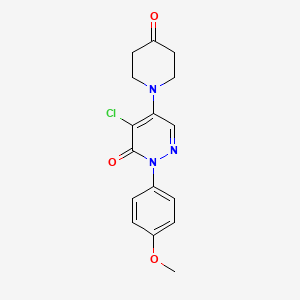 molecular formula C16H16ClN3O3 B2614924 4-氯-2-(4-甲氧基苯基)-5-(4-氧代哌啶基)-3(2H)-嘧啶酮 CAS No. 338413-78-8