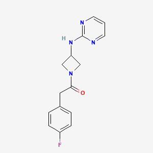 molecular formula C15H15FN4O B2614955 2-(4-氟苯基)-1-(3-(嘧啶-2-ylamino)氮杂环丁-1-基)乙酮 CAS No. 2034285-18-0