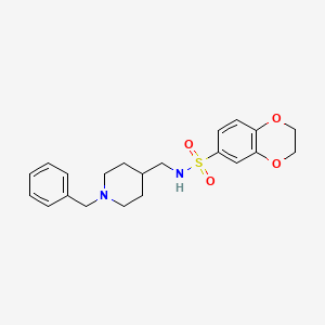 molecular formula C21H26N2O4S B2615410 N-((1-benzylpiperidin-4-yl)methyl)-2,3-dihydrobenzo[b][1,4]dioxine-6-sulfonamide CAS No. 953260-82-7