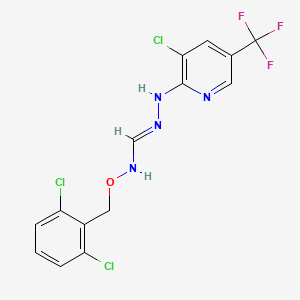 molecular formula C14H10Cl3F3N4O B2615657 (E)-N-{[3-chloro-5-(trifluoromethyl)pyridin-2-yl]amino}-N'-[(2,6-dichlorophenyl)methoxy]methanimidamide CAS No. 339104-10-8
