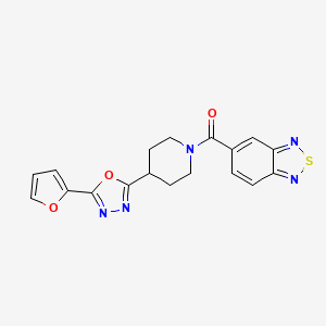 molecular formula C18H15N5O3S B2615932 Benzo[c][1,2,5]thiadiazol-5-yl(4-(5-(furan-2-yl)-1,3,4-oxadiazol-2-yl)piperidin-1-yl)methanone CAS No. 1211349-32-4