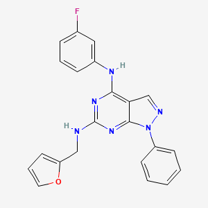 molecular formula C22H17FN6O B2615974 (3-Fluorophenyl){6-[(2-furylmethyl)amino]-1-phenylpyrazolo[4,5-e]pyrimidin-4-y l}amine CAS No. 955304-13-9
