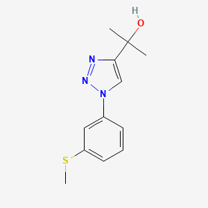 molecular formula C12H15N3OS B2617421 2-{1-[3-(甲基硫代)苯基]-1H-1,2,3-三唑-4-基}丙烷-2-醇 CAS No. 1707842-57-6
