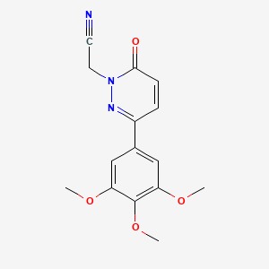 molecular formula C15H15N3O4 B2617984 2-[6-Oxo-3-(3,4,5-trimethoxyphenyl)pyridazin-1-yl]acetonitrile CAS No. 899968-10-6