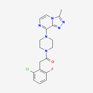 2-(2-Chloro-6-fluorophenyl)-1-(4-(3-methyl-[1,2,4]triazolo[4,3-a]pyrazin-8-yl)piperazin-1-yl)ethanone