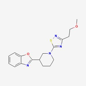 2-[1-[3-(2-Methoxyethyl)-1,2,4-thiadiazol-5-yl]piperidin-3-yl]-1,3-benzoxazole