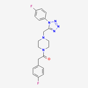 molecular formula C20H20F2N6O B2620138 2-(4-fluorophenyl)-1-(4-((1-(4-fluorophenyl)-1H-tetrazol-5-yl)methyl)piperazin-1-yl)ethanone CAS No. 1040650-91-6