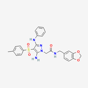 molecular formula C26H25N5O5S B2620731 2-(5-氨基-3-(苯氨基)-4-甲苯磺酰基-1H-吡唑-1-基)-N-(苯并[d][1,3]二氧杂环-5-基甲基)乙酰胺 CAS No. 2034274-49-0