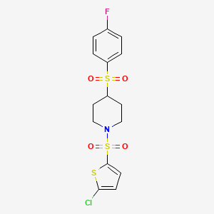 molecular formula C15H15ClFNO4S3 B2621365 1-((5-Chlorothiophen-2-yl)sulfonyl)-4-((4-fluorophenyl)sulfonyl)piperidine CAS No. 1448128-43-5