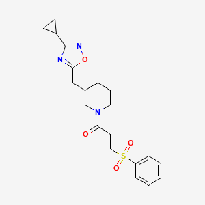 1-(3-((3-Cyclopropyl-1,2,4-oxadiazol-5-yl)methyl)piperidin-1-yl)-3-(phenylsulfonyl)propan-1-one