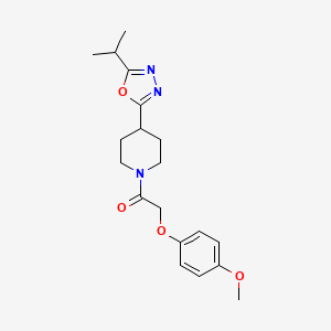 molecular formula C19H25N3O4 B2622373 1-(4-(5-Isopropyl-1,3,4-oxadiazol-2-yl)piperidin-1-yl)-2-(4-methoxyphenoxy)ethanone CAS No. 1170941-92-0