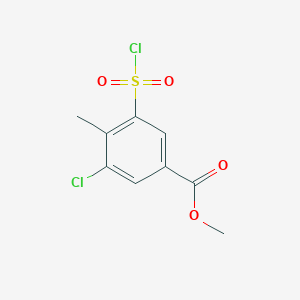 molecular formula C9H8Cl2O4S B2624407 Methyl 3-chloro-5-(chlorosulfonyl)-4-methylbenzoate CAS No. 1340043-46-0