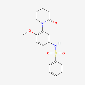 molecular formula C18H20N2O4S B2624914 N-(4-methoxy-3-(2-oxopiperidin-1-yl)phenyl)benzenesulfonamide CAS No. 941939-81-7