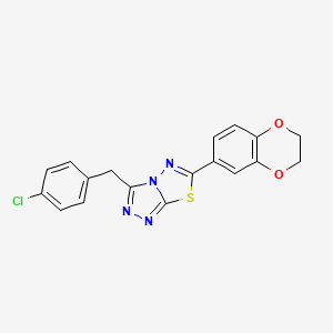 molecular formula C18H13ClN4O2S B2625327 3-(4-Chlorobenzyl)-6-(2,3-dihydro-1,4-benzodioxin-6-yl)[1,2,4]triazolo[3,4-b][1,3,4]thiadiazole CAS No. 874463-92-0