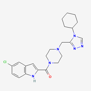 molecular formula C22H27ClN6O B2625457 5-氯-2-({4-[(4-环己基-4H-1,2,4-三唑-3-基)甲基]哌嗪-1-基}羰基)-1H-吲哚 CAS No. 1396800-29-5