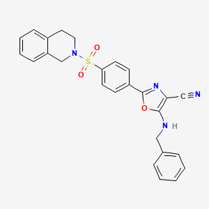 molecular formula C26H22N4O3S B2627150 5-(benzylamino)-2-(4-((3,4-dihydroisoquinolin-2(1H)-yl)sulfonyl)phenyl)oxazole-4-carbonitrile CAS No. 941003-07-2