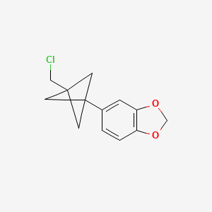 molecular formula C13H13ClO2 B2628670 5-[3-(Chloromethyl)-1-bicyclo[1.1.1]pentanyl]-1,3-benzodioxole CAS No. 2287345-68-8