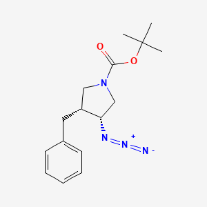 molecular formula C16H22N4O2 B2629296 Tert-butyl (3R,4R)-3-azido-4-benzylpyrrolidine-1-carboxylate CAS No. 2173999-49-8