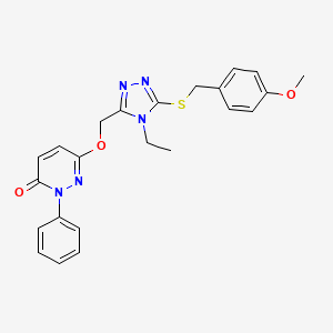 molecular formula C23H23N5O3S B2629696 6-({4-ethyl-5-[(4-methoxybenzyl)sulfanyl]-4H-1,2,4-triazol-3-yl}methoxy)-2-phenyl-3(2H)-pyridazinone CAS No. 866136-78-9