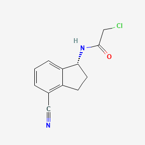 B2629871 2-Chloro-N-[(1R)-4-cyano-2,3-dihydro-1H-inden-1-yl]acetamide CAS No. 2411181-39-8